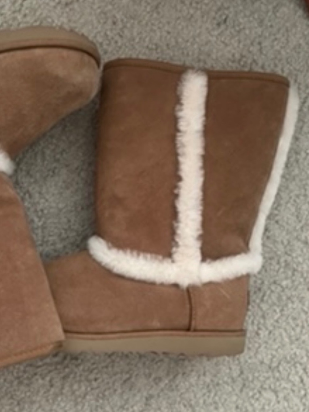 Ugg mid boots